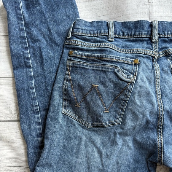 Wrangler Women's Boot Cut Jeans - Blue - Picture 3 of 8